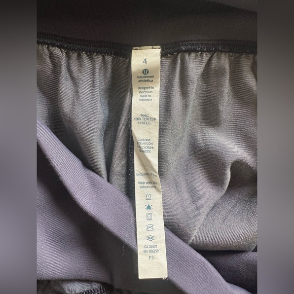 Lululemon Athletica Blue Post Power Crop with High-Rise Waistband - Picture 15 of 16